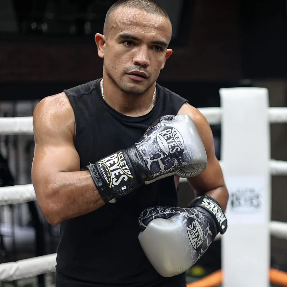 Cleto Reyes Steel Snake Training Boxing Gloves - Image 4